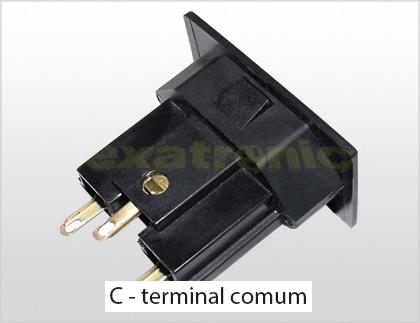 EX-2201F | EX-2201C – Tomada para Painel 20A (Faston e Comum)