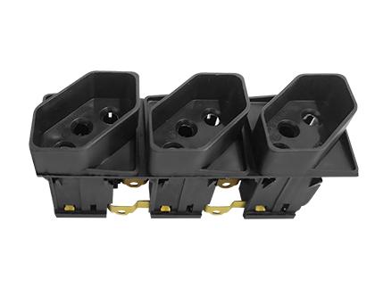 EX-45230 – Tomada Tripla 45° 20A