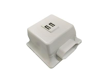 SP-181 Mini Torre com 1 tomada 10A e USB