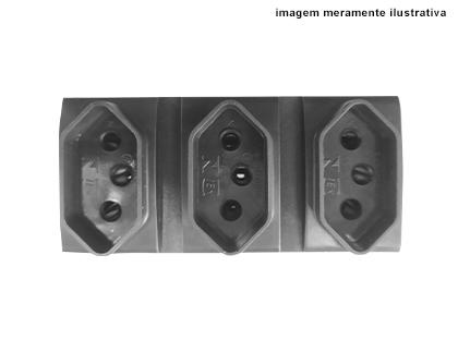 EX-1427 – Tomada Tripla 2P+T 10A