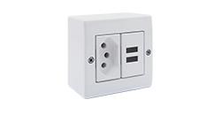 EX-355 Caixa de sobrepor com USB 2.4A de duas entradas e Tomada 10A (carregamento ultra rápido)